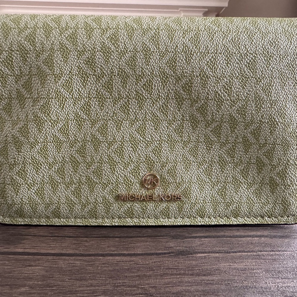Michael Kors Olive Textured Wallet